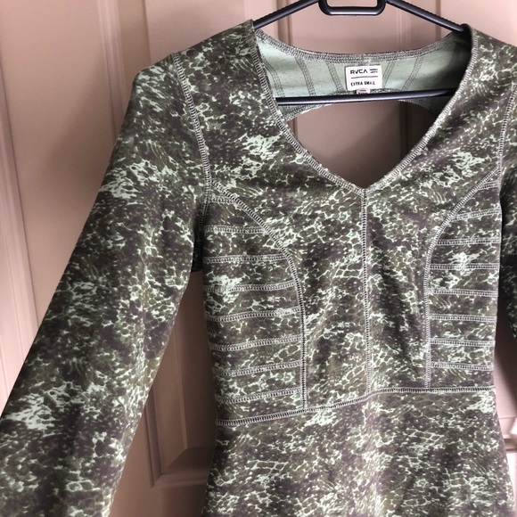 RCVA long sleeved dress - Picture 5 of 5